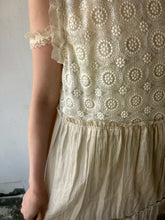 画像をギャラリービューアに読み込む, Sheer Tulle Yolk Gather Tiered Front Button Gilet Dress #7523545