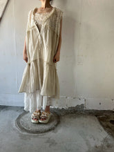 画像をギャラリービューアに読み込む, Sheer Tulle Yolk Gather Tiered Front Button Gilet Dress #7523545