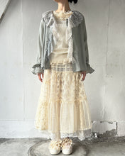 Load image into Gallery viewer, No.1613101 Lace Mix Ruffle Collar Long Puff Sleeve Front Snap Button Blouse