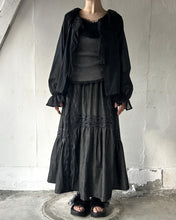 Load image into Gallery viewer, No.1613101 Lace Mix Ruffle Collar Long Puff Sleeve Front Snap Button Blouse