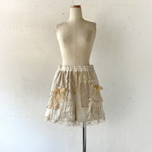 画像をギャラリービューアに読み込む, Ribbon&amp; Lace mix patch work short pants #1411403
