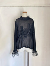 画像をギャラリービューアに読み込む, Crew Neck High Count Twist Yarn  Sheer Waffle Shirring Lace Frill P/O
