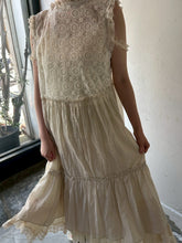 画像をギャラリービューアに読み込む, Sheer Tulle Yolk Gather Tiered Front Button Gilet Dress #7523545
