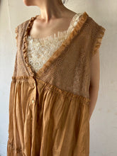 画像をギャラリービューアに読み込む, Sheer Tulle Yolk Gather Tiered Front Button Gilet Dress #7523545
