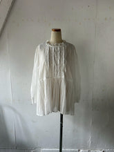 画像をギャラリービューアに読み込む, Cotton Linen Slub Loan Pin Tuck Lace Mix 3/4 Puff Sleeve P/0 #1511015
