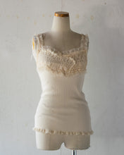 画像をギャラリービューアに読み込む, Embroidery Flocky Dots Tulle Corsage Motif Accent Mix Frill Tereco Rib Camisole No.1611040
